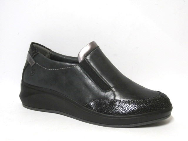 ZAPATO CUÑA SUAVE NEGRO